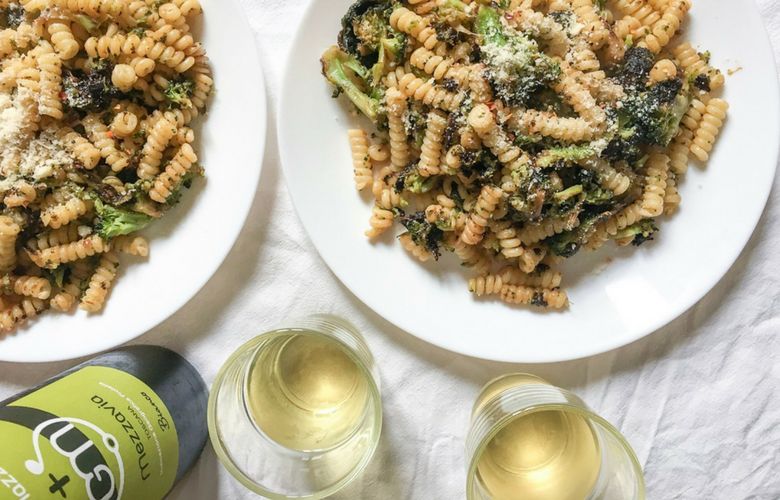 what to drink with broccoli and anchovy pasta